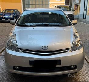 TOYOTA Prius 1.5i 16V