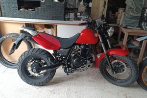 Hyosung Karion 125 rossa