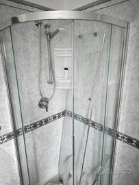 3 Box doccia in vetro con profili in alluminio