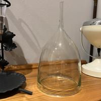 Imbuto in vetro soffiato