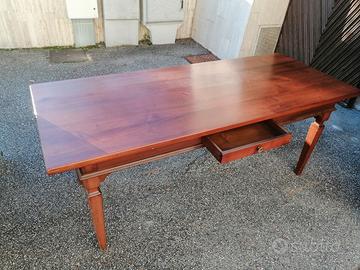 tavolo da salotto o la cucina 