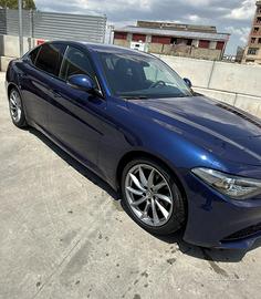 Alfa Romeo Giulia 2.2 180cv automatica