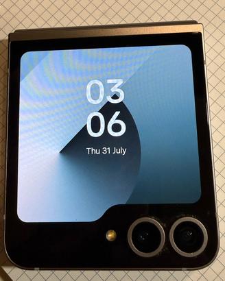 Galaxy Z flip6 256 gb