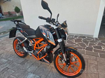 KTM Duke 390 2014 - 9300km - + accessori
