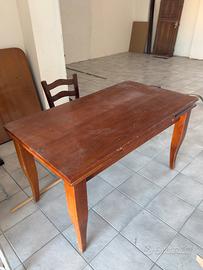 Tavolo in legno