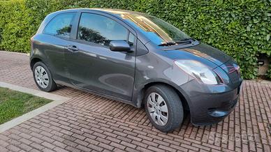 NEOPATENTATI TOYOTA Yaris – 2008  € 4.900