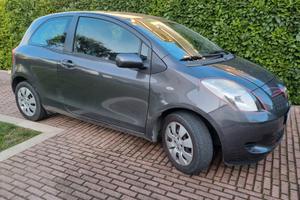 NEOPATENTATI TOYOTA Yaris – 2008  € 4.900