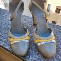 Decollete aperte con cinturino grigie vernice Maur