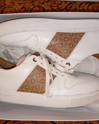 scarpe Guess 