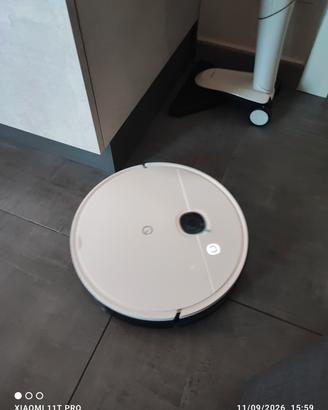 yeedi Hybrid 2 lavapavimenti 