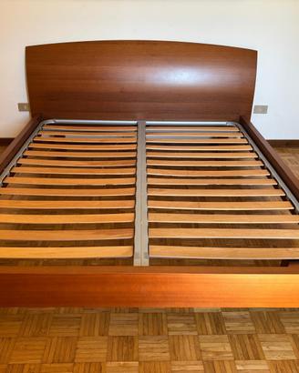 Letto matrimoniale in legno