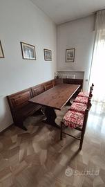 panca e tavolo in legno