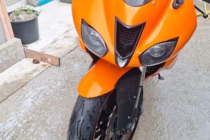 KAWASAKI ZX6R
