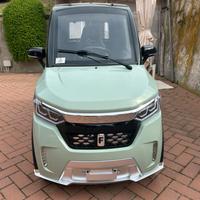 Scooter cabinato senza patente per anziani