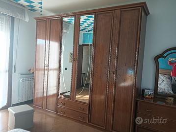 camera matrimoniale con letto contenitore 