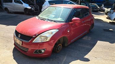 SUZUKI SWIFT 2012 SOLO PER RICAMBI