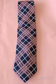 Cravatta in seta blu a righe rosa Burberry