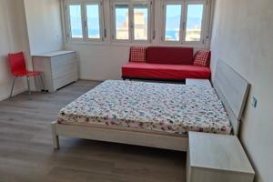 Centrale elegante attico con terrazzo vista mare