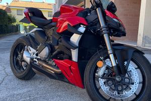 Ducati Streetfighter V2
