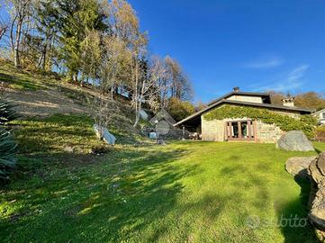 CASA SEMINDIPENDENTE A VAL DI CHY