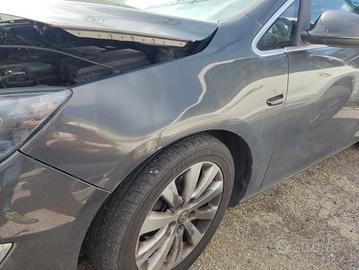 Parafango sinistro OPEL ASTRA J del 2013