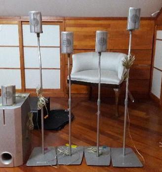 N 4 PIEDISTALLI e Casse n'4 e 1 subwoofer kenwood)