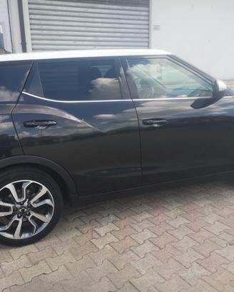 AUTOVEICOLO SUV