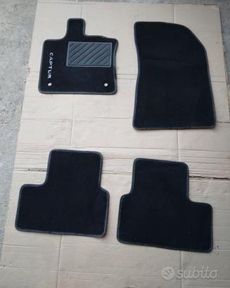 Tappeti o tappetini in moquette per Renault captur