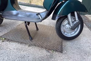 Vespa 50