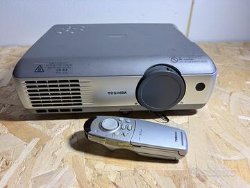 videoproiettore Toshiba TLP-T500