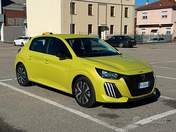 Peugeot 208 active puretech 1.2 benzina 101cv