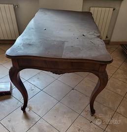 Credenza e tavolo