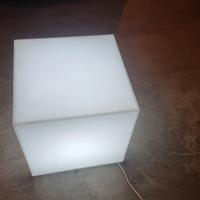 Cubo lampada