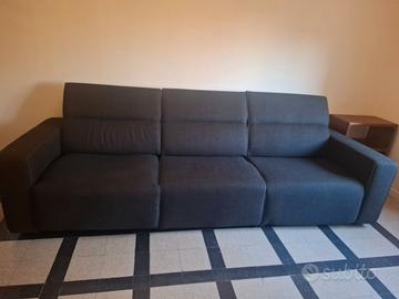 Divano Chateau d'Ax con relax elettrico e letto