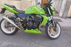 Kawasaky zr 750