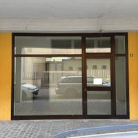 Negozio con ampia vetrina