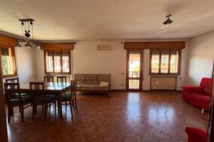 Appartamento al piano primo con garage
