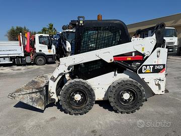 Minipala Caterpillar 242D