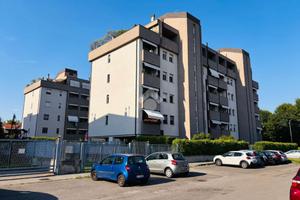 3 LOCALI A RHO