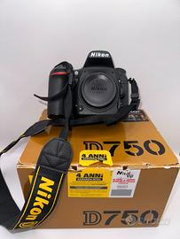 Nikon D750 + obiettivo TAMRON 24-70mm f/2.8