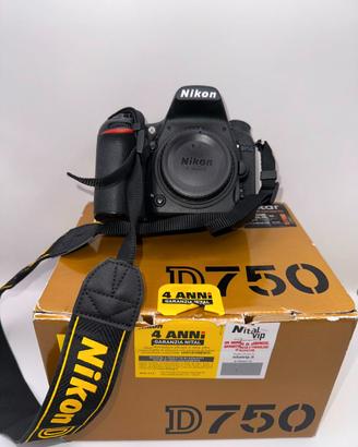 Nikon D750 + obiettivo TAMRON 24-70mm f/2.8