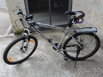 Bicicletta MTB GIANT (robusta)