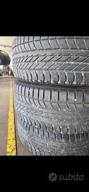 Pneumatici Goodyear 255/55 r20 con pochissimi km.