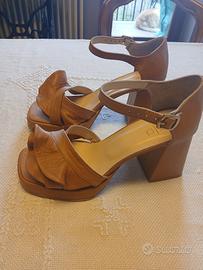 SANDALI PELLE - color cuoio