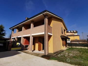 Villa a schiera Bergantino [Cod. rif 209VRG]
