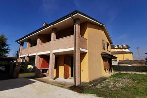 Villa a schiera Bergantino [Cod. rif 209VRG]