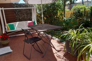 Appartamento con giardino al mare