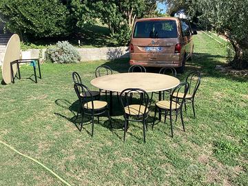 Tavolo catering e 8 sedie