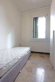 Stanza in appartamento di 145 m² a Vicenza