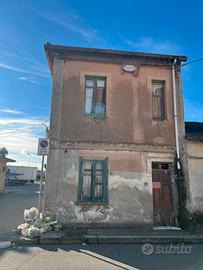 Palazzina su2 piani da ristrutturare zona centrale